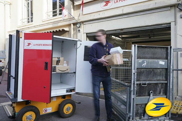 BD-MKA_BD_ROBOT-CHARIOT-LA-POSTE-MONACO